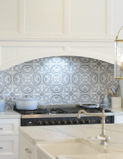 Hand painted kitchen rangehood with bespoke cabinet painting finish