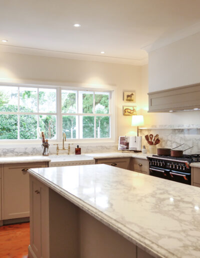 hand painted traditional kitchen bundanoon with stone benchtop